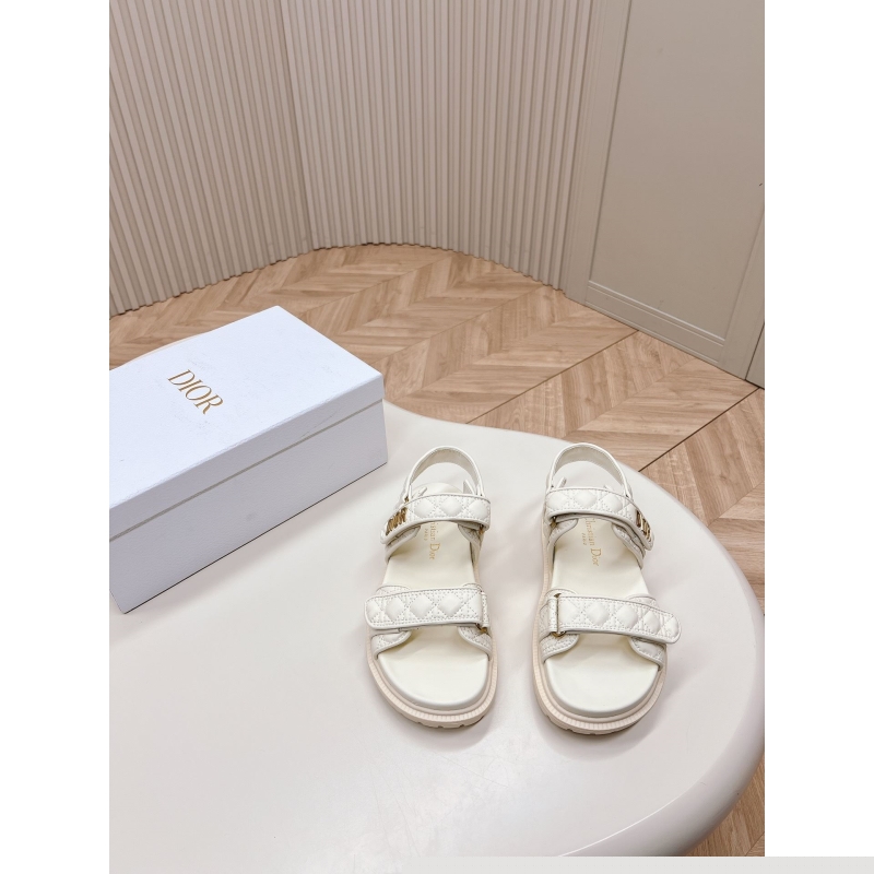 ch**an D*or sandals